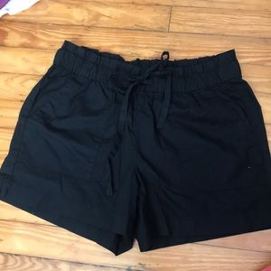 NEW| Loft black cargo shorts